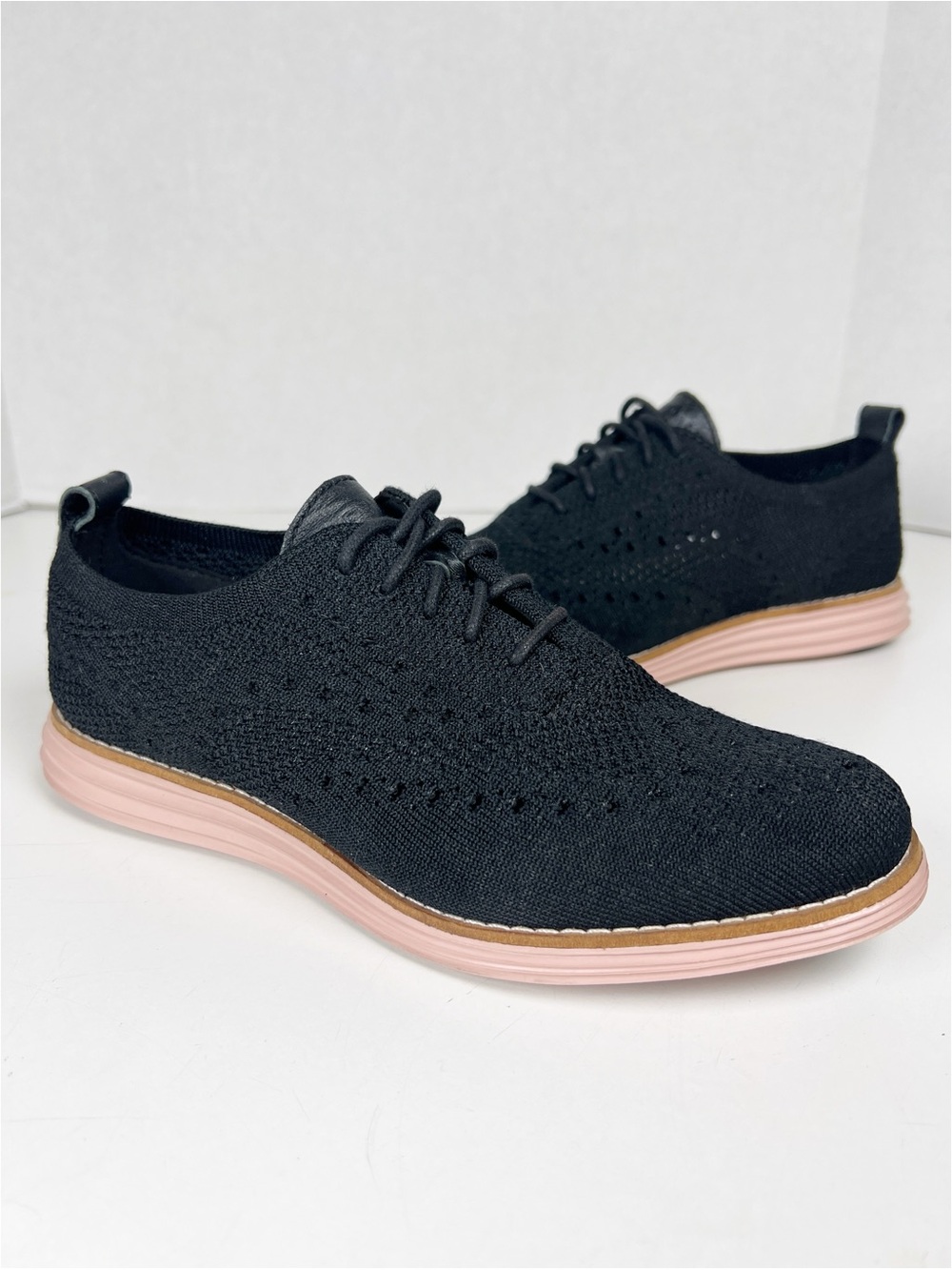 COLE HAAN Women’s Size 6B Black OriginalGrand Stitchlite Wingtip Oxford Loafer
